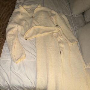 Cozy Cream Women's Fleece Set